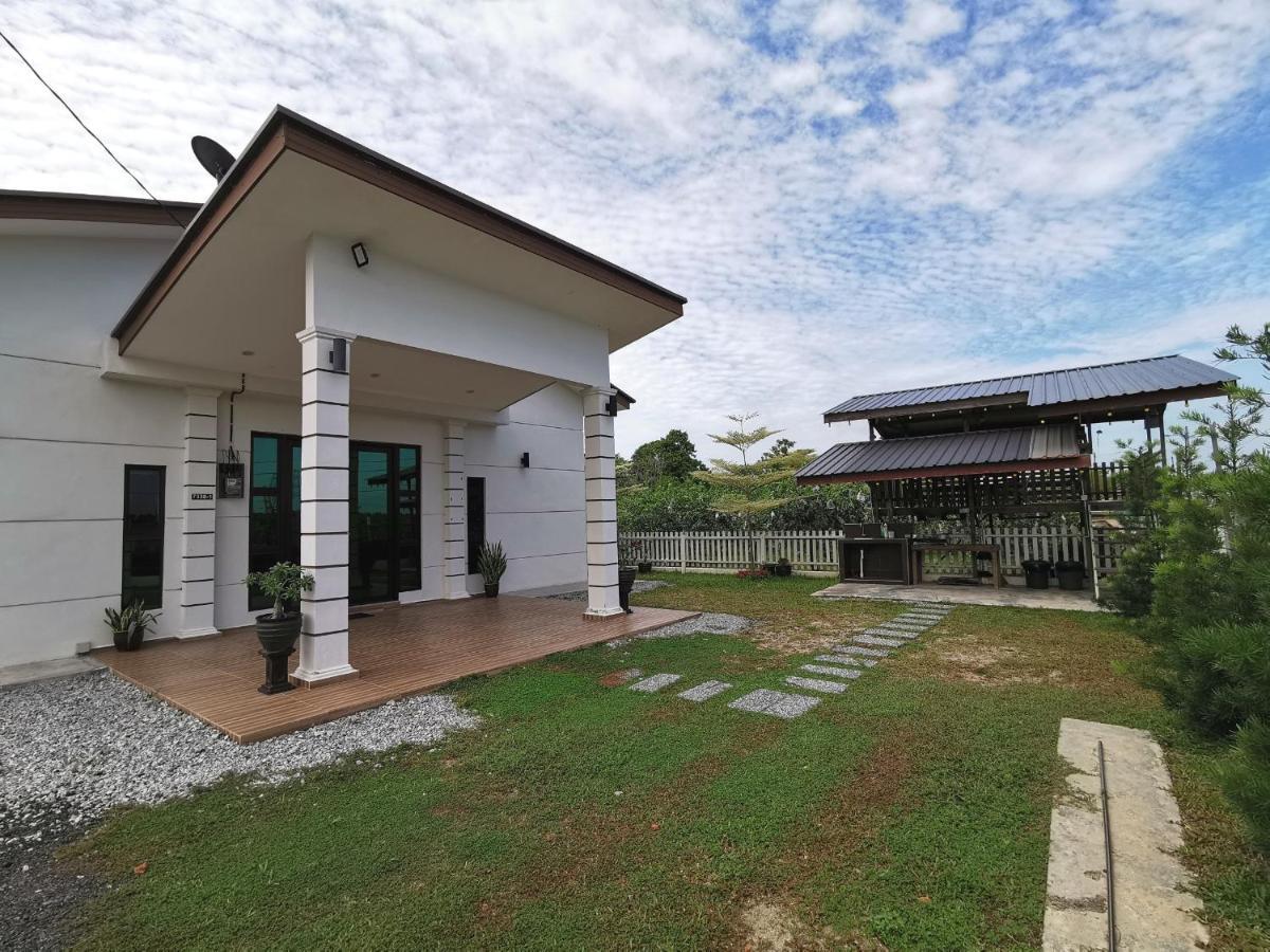 Orchard Villa Melaka Esterno foto