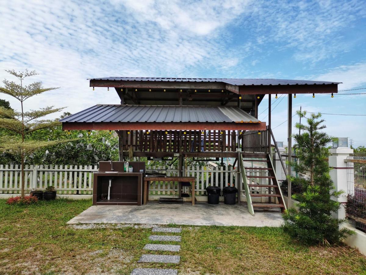 Orchard Villa Melaka Esterno foto